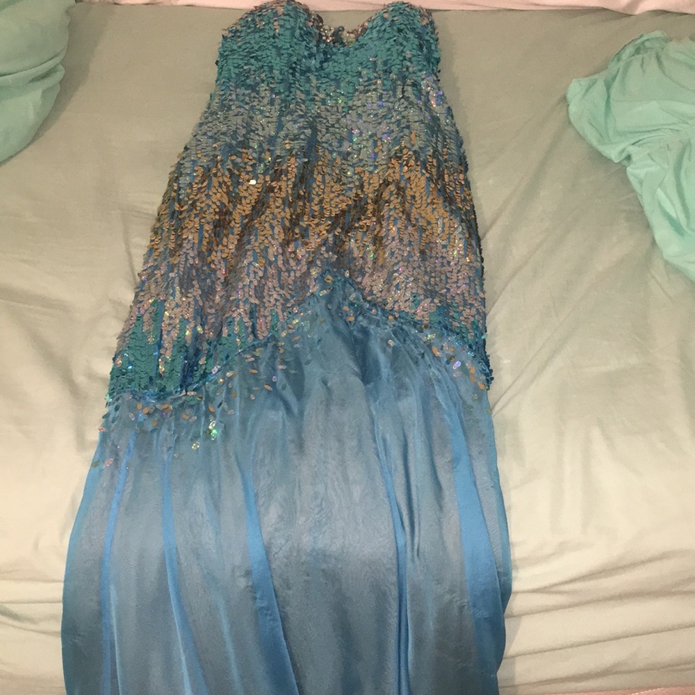 Prom dress